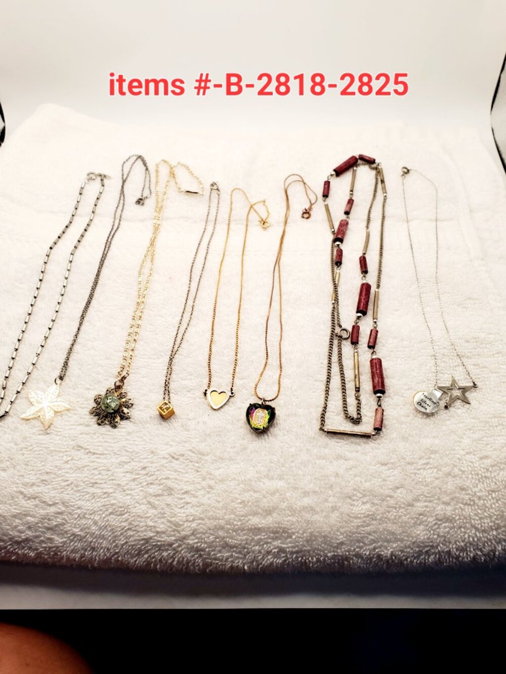 8 Vintage Necklaces, items # B- 2817-2825, . wt. 35 grams.